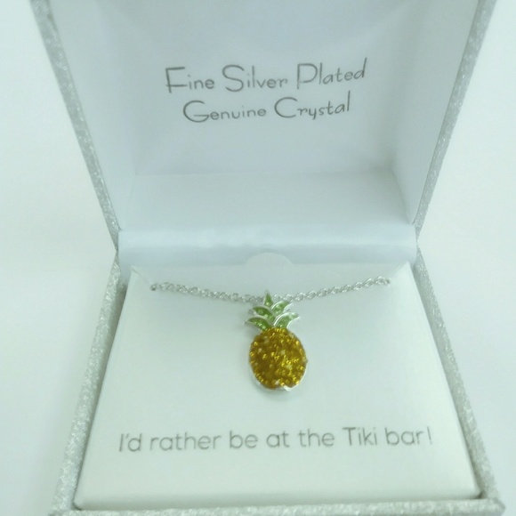 NWOT Pineapple Necklace - Picture 3 of 4